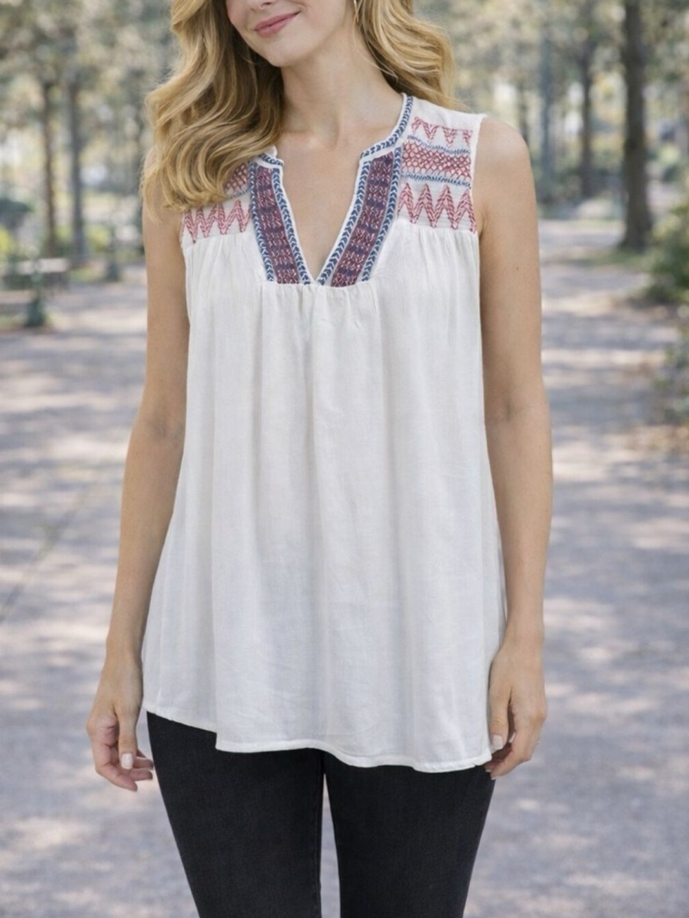 Marrakech Embroidered White Sleeveless V-Neck Camisole